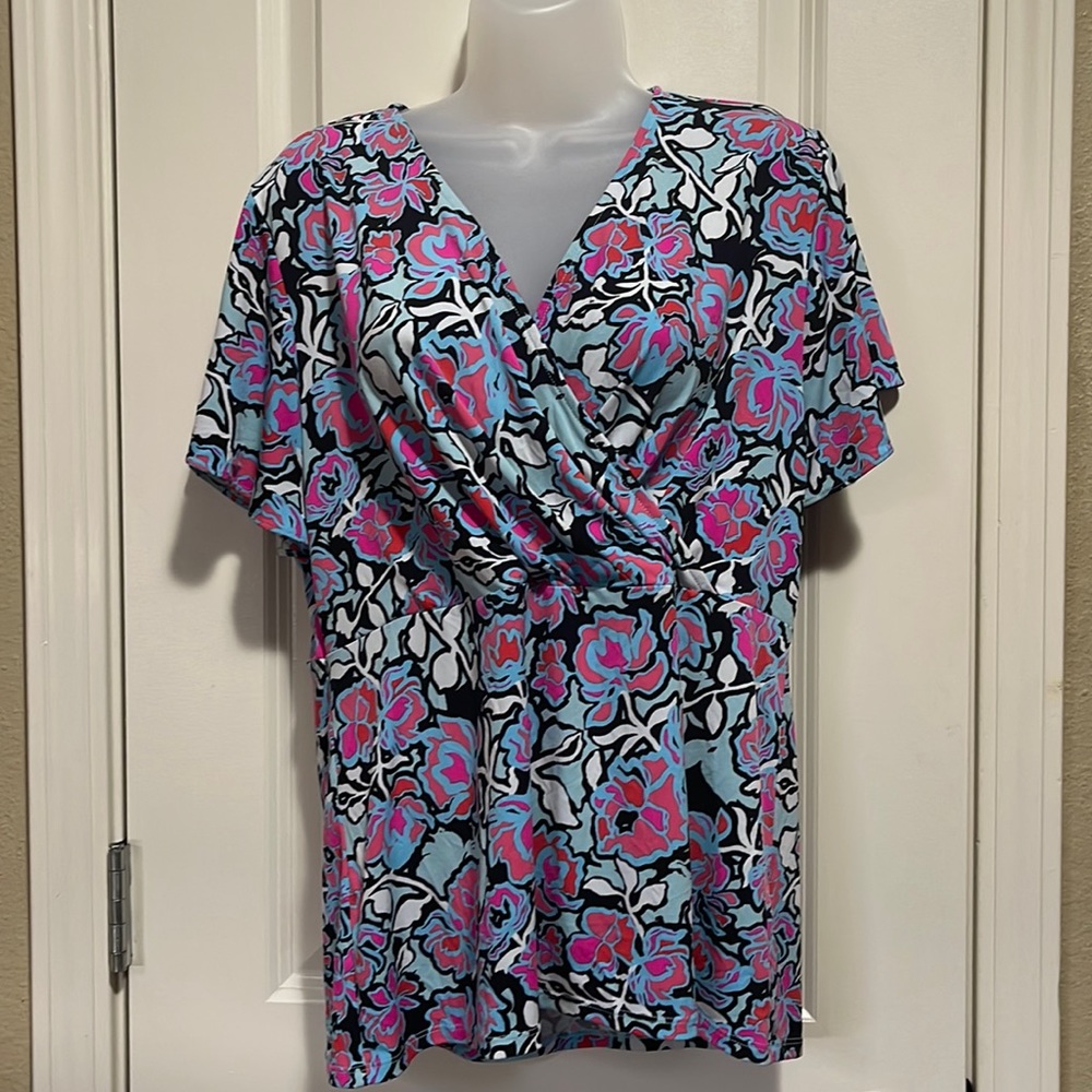 Womens cross over V Neck top size L